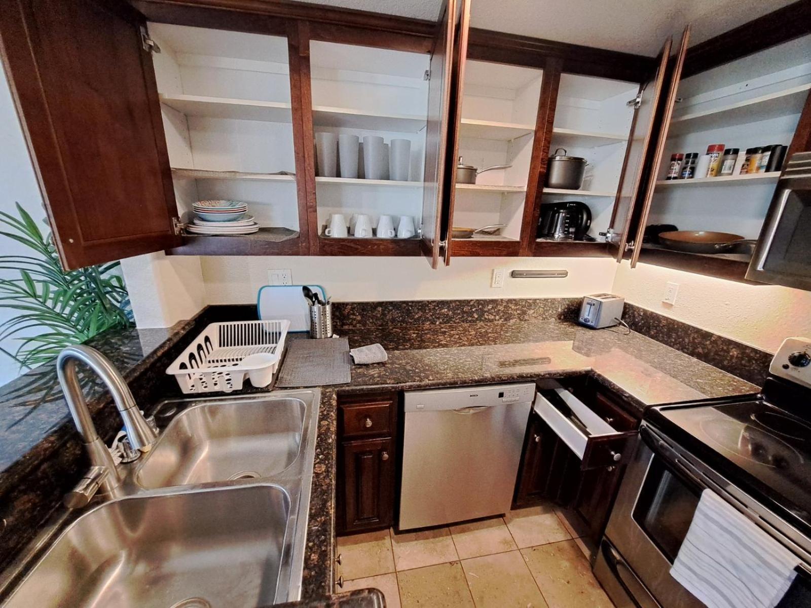 Venetian Vacation La Jolla 2 Bedrooms And 2 Bathrooms Luxury Furnished Near Beach And Utc Mall Apartment San Diego