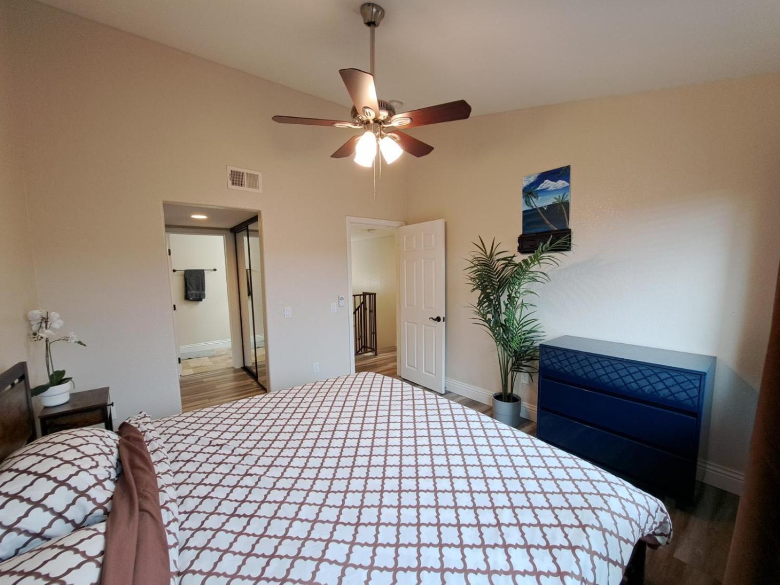 Apartment Venetian Vacation La Jolla 2 Bedrooms And 2 Bathrooms Luxury Furnished Near Beach And Utc Mall San Diego