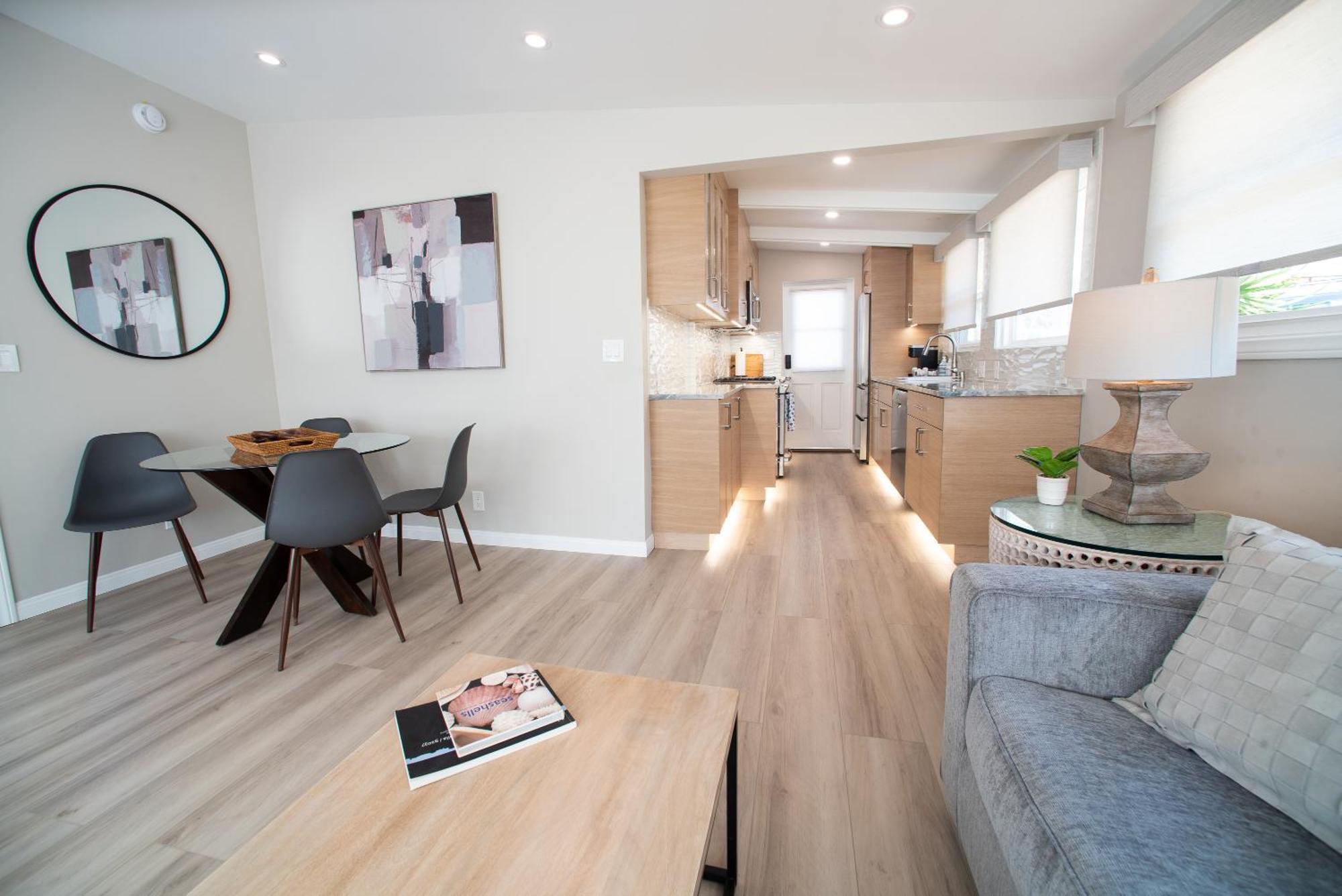 La Jolla Windansea Luxury Apartment