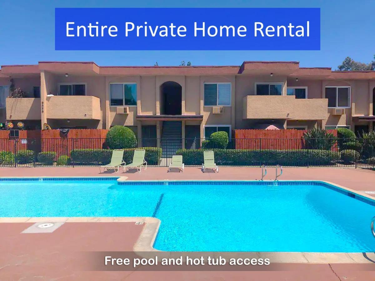 Entire Modern 2-bedroom With 3 Queen Bed, Free Parking, Pool Apartment San Diego