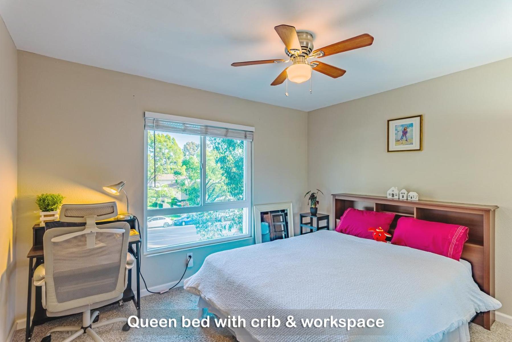 Entire Modern 2-bedroom With 3 Queen Bed, Free Parking, Pool Apartment