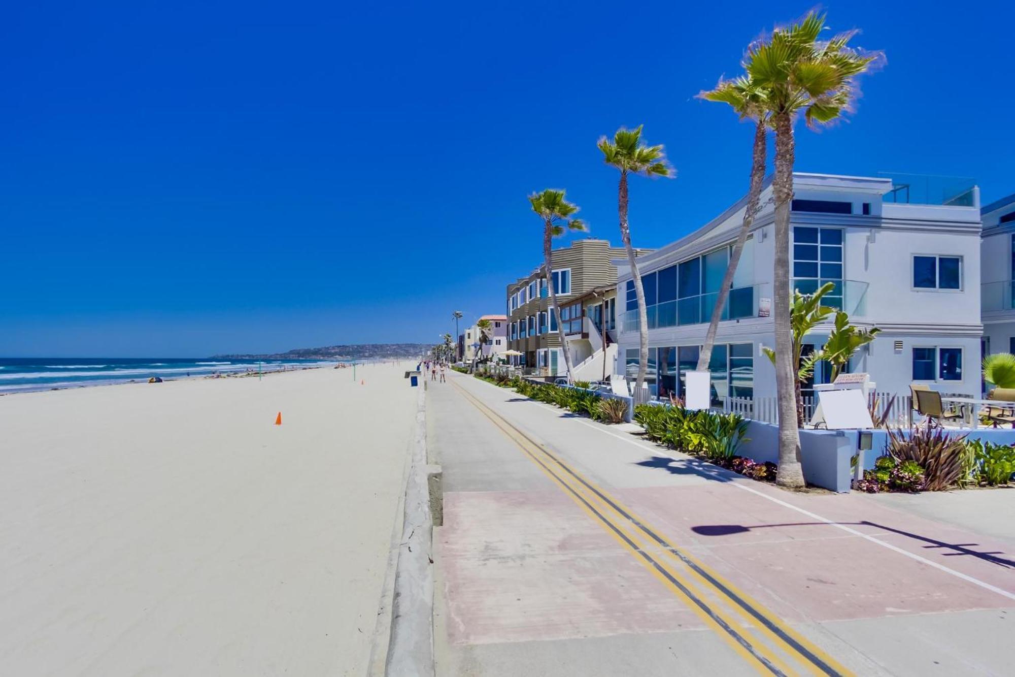 B5315 Liquid Blue I * San Diego