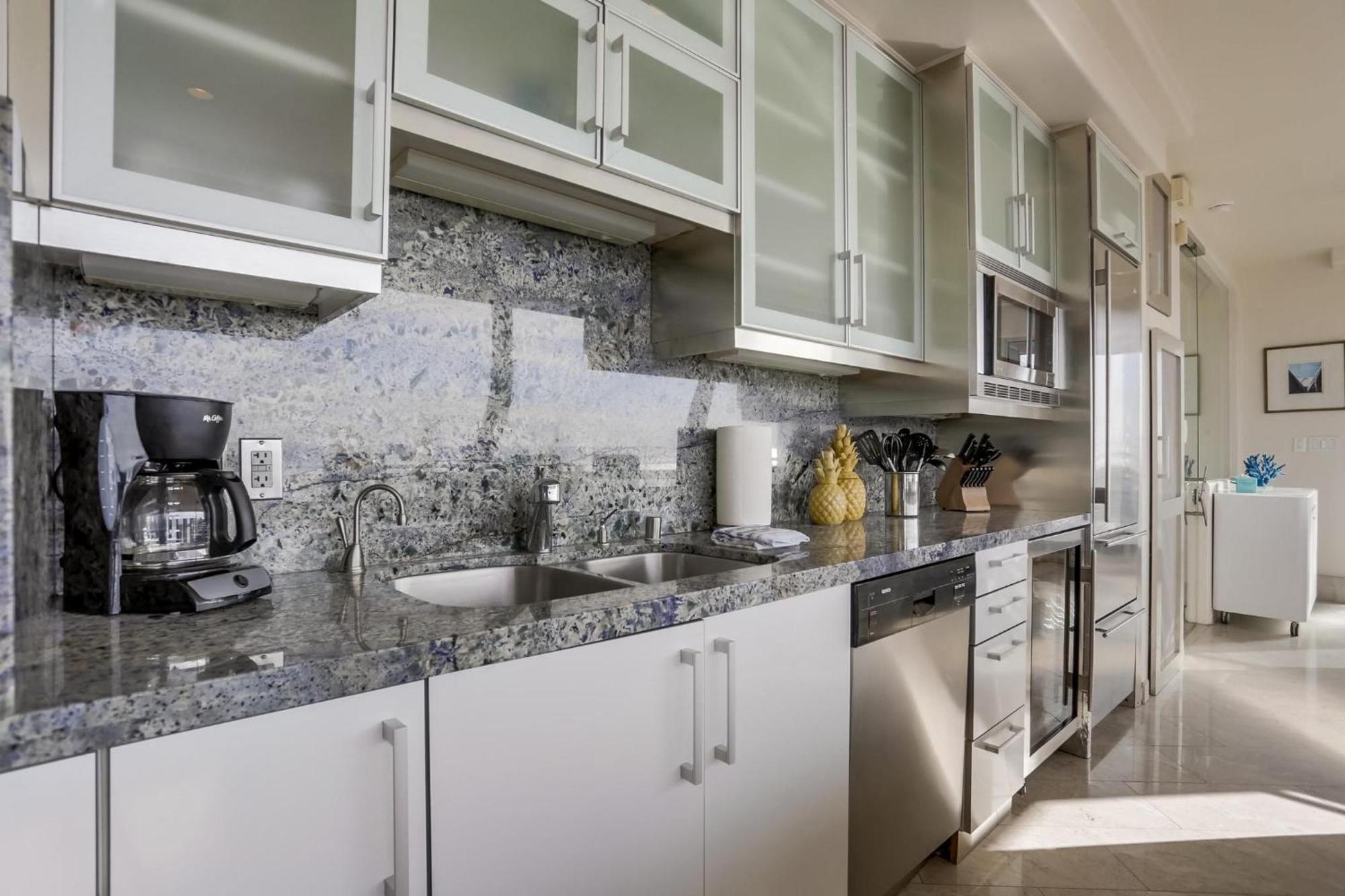 Apartment B5315 Liquid Blue I
