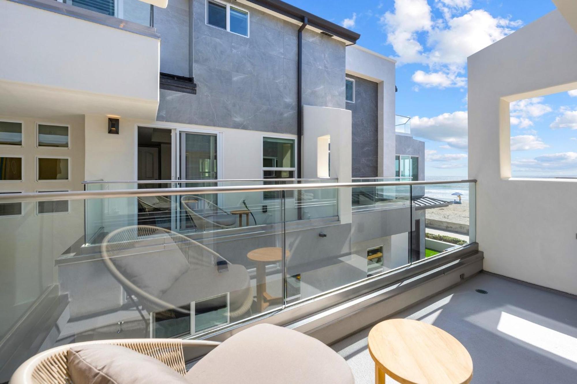 B5129 Bluewater Oceanfront 1 North San Diego