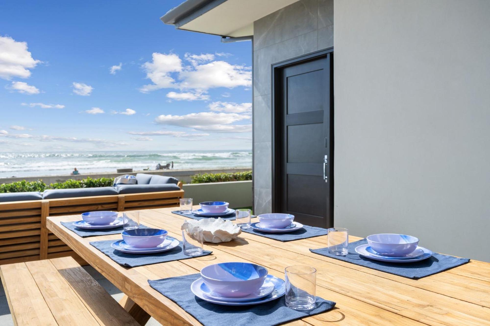 B5129 Bluewater Oceanfront 1 North Apartment San Diego