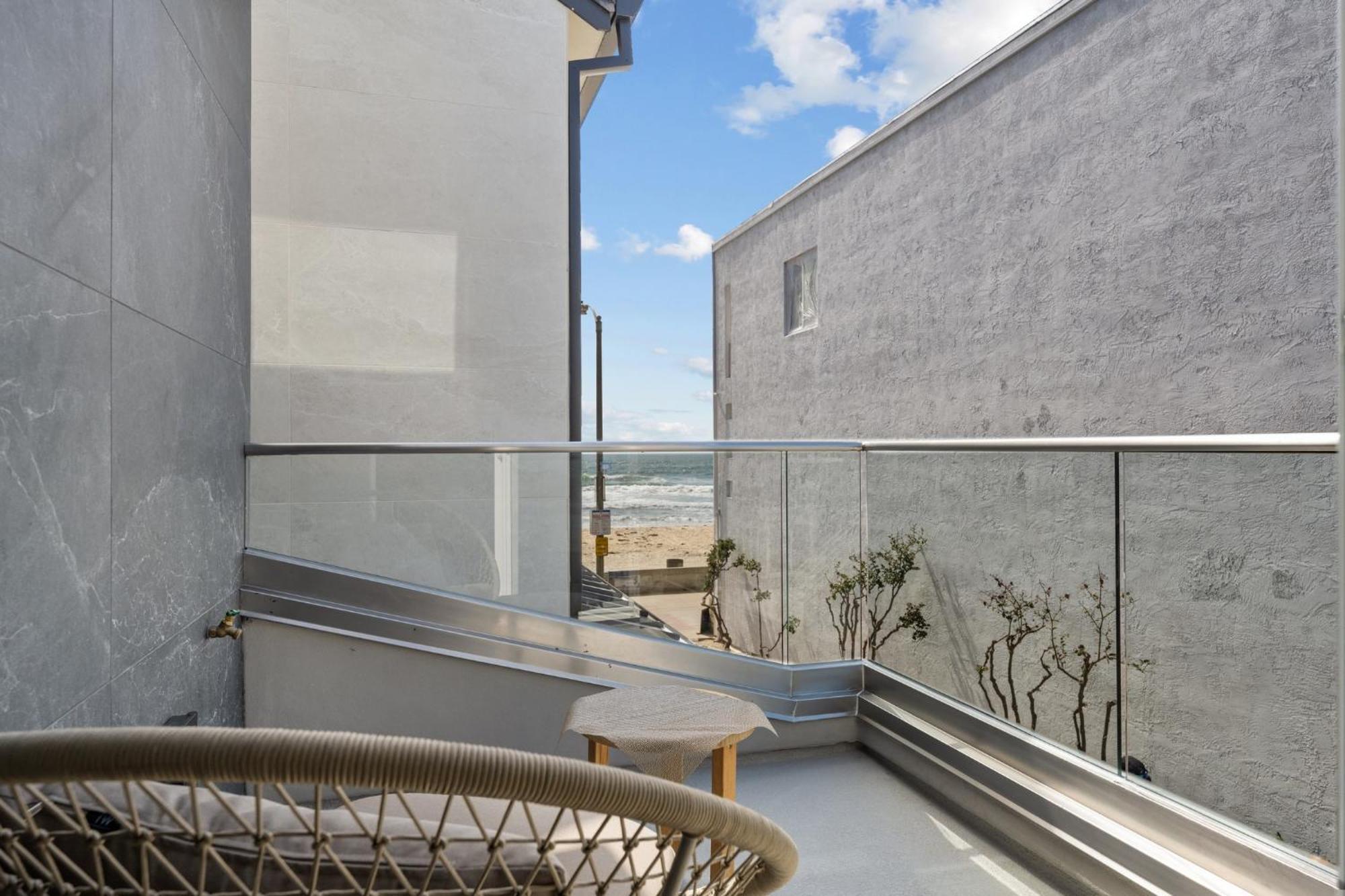 Apartment B5129 Bluewater Oceanfront 1 North
