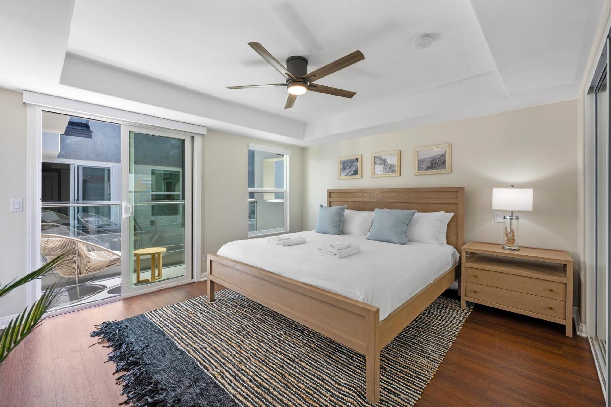 B5129 Bluewater Oceanfront 1 North Apartment