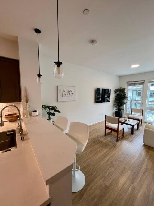 Stylish Downtown Studio * San Diego