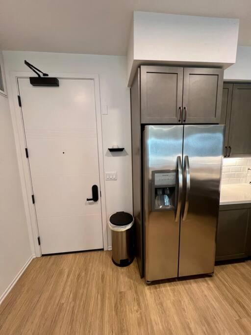 Stylish Downtown Studio Apartment