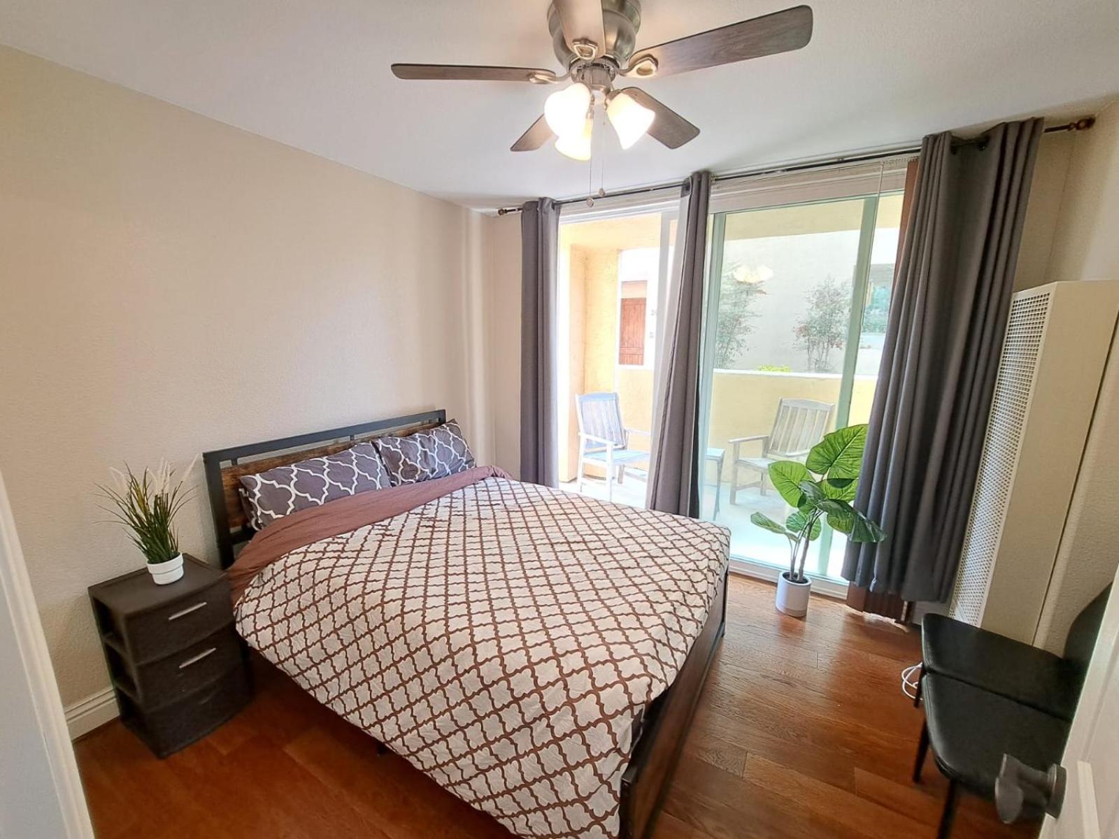 Apartment Venetian Vacation La Jolla 2 Bedrooms And 2 Bathrooms Luxury Furnished Near Beach And Utc Mall *