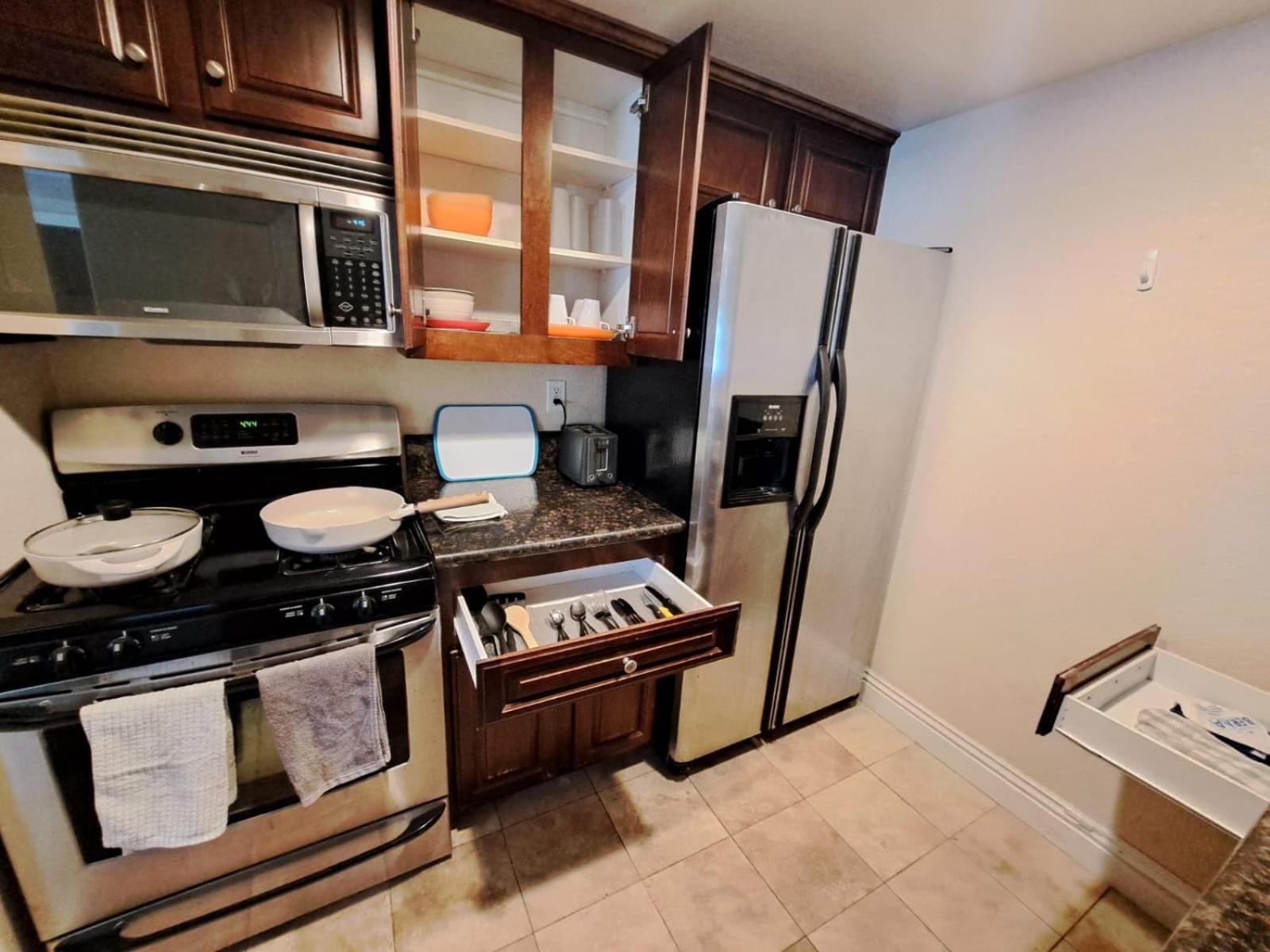 Venetian Vacation La Jolla 2 Bedrooms And 2 Bathrooms Luxury Furnished Near Beach And Utc Mall Apartment San Diego