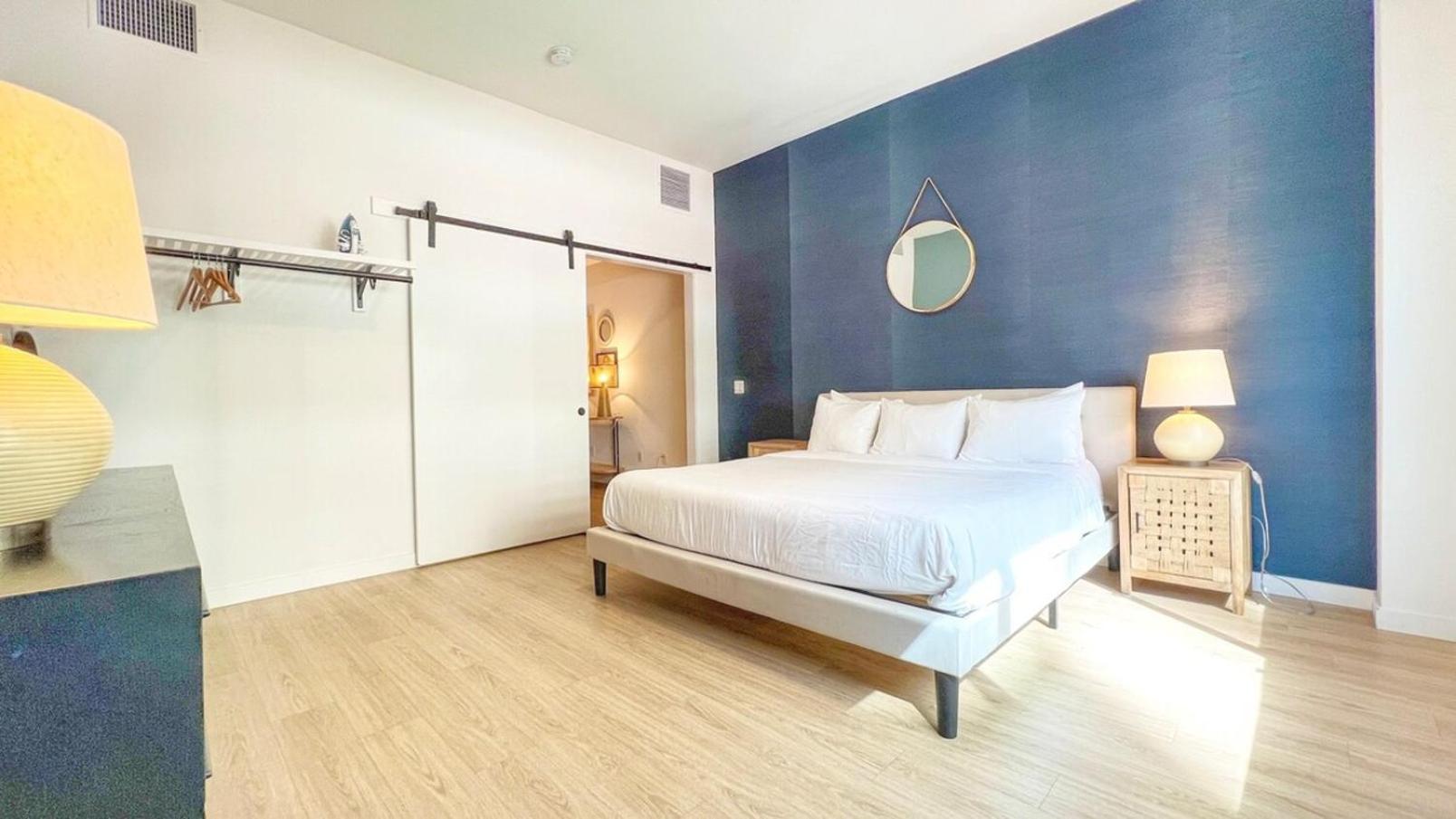 Ambient Oasis In The Heart Of Apartment