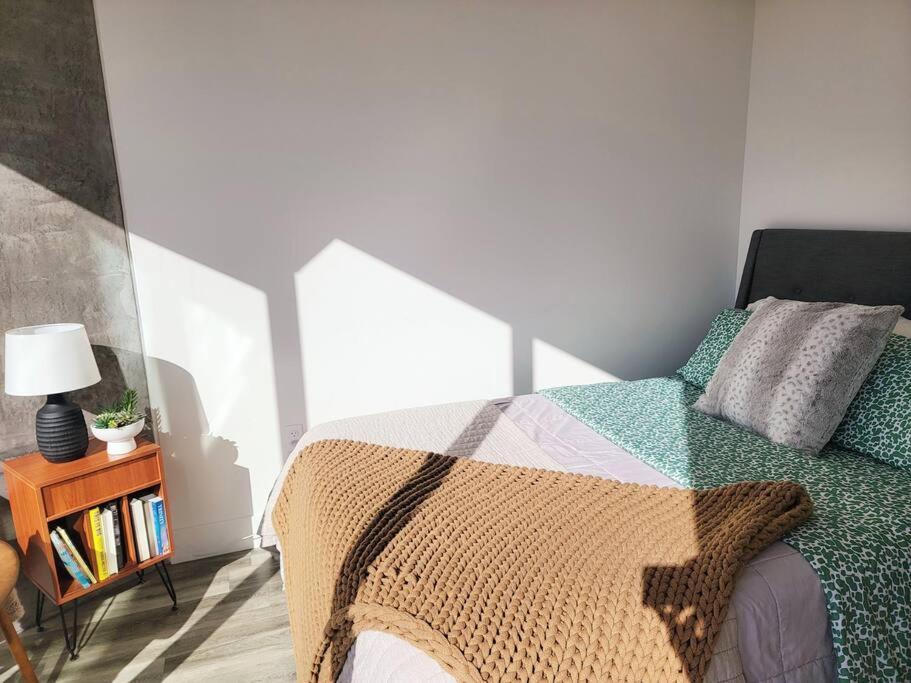Bayviews Lux One-bedroom 1min To Petco Park Convention Center Gaslamp Pool, Hot Tub