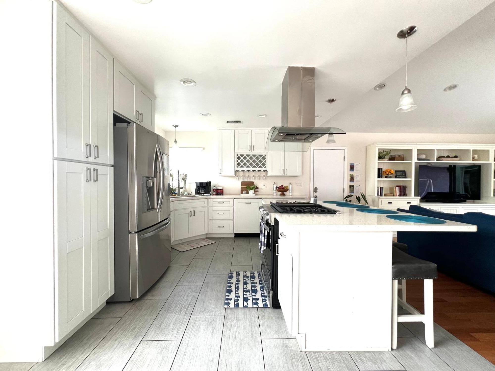 Family Friendly Retreat With Yard And Play Area, 2000 Sq Ft, Ac, Fiber Optic Wifi Holiday home San Diego