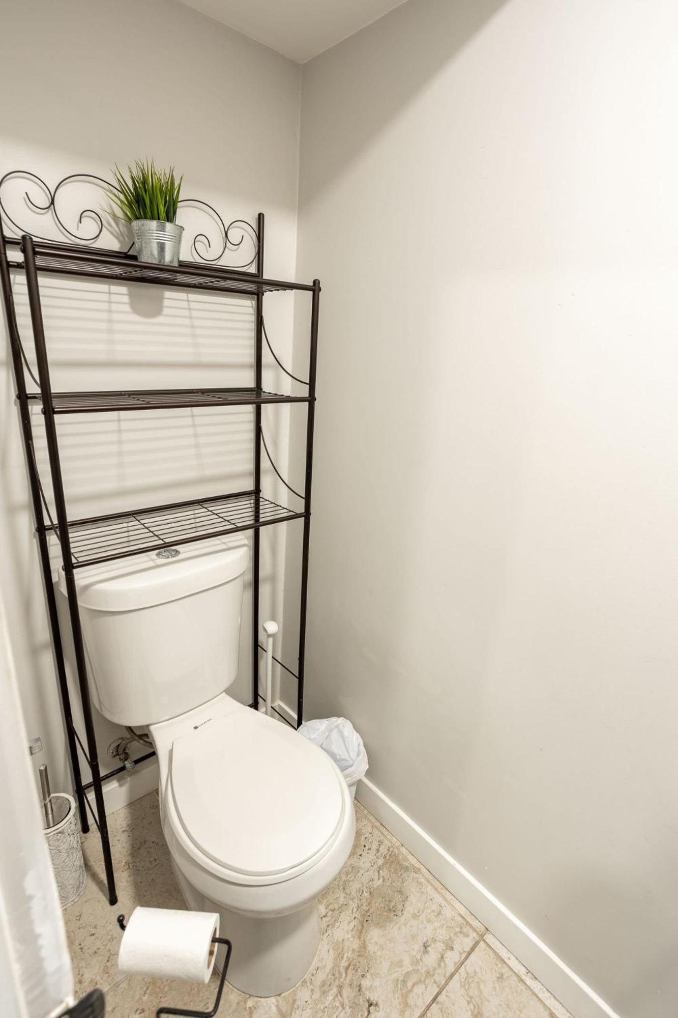 Apartment Spacious Guest Amazing Location *