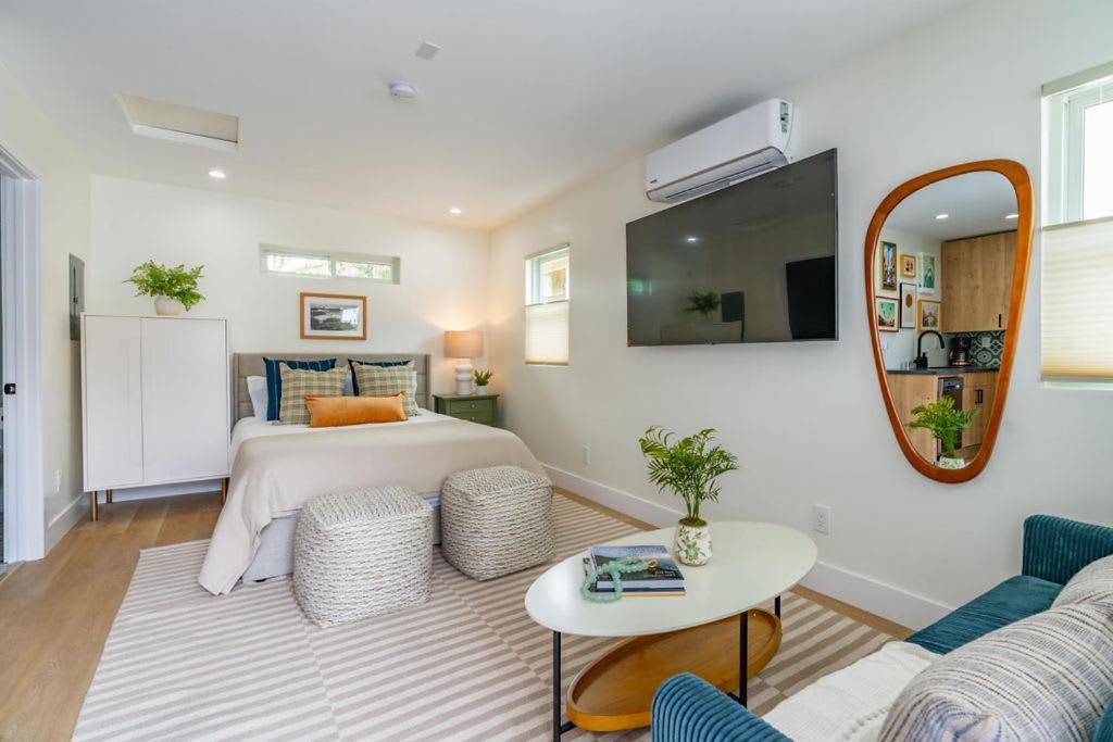 Quaint In Charming Marston Hills