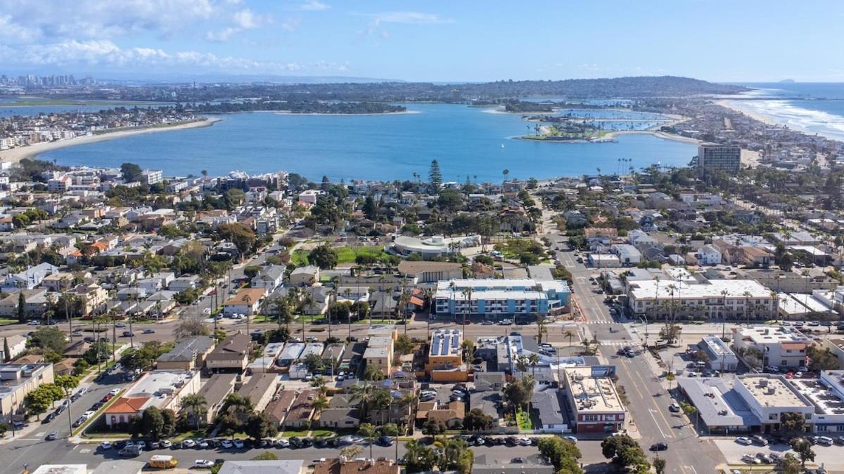 Pacific Boho Retreat 3 Blocks To Ocean Holiday home