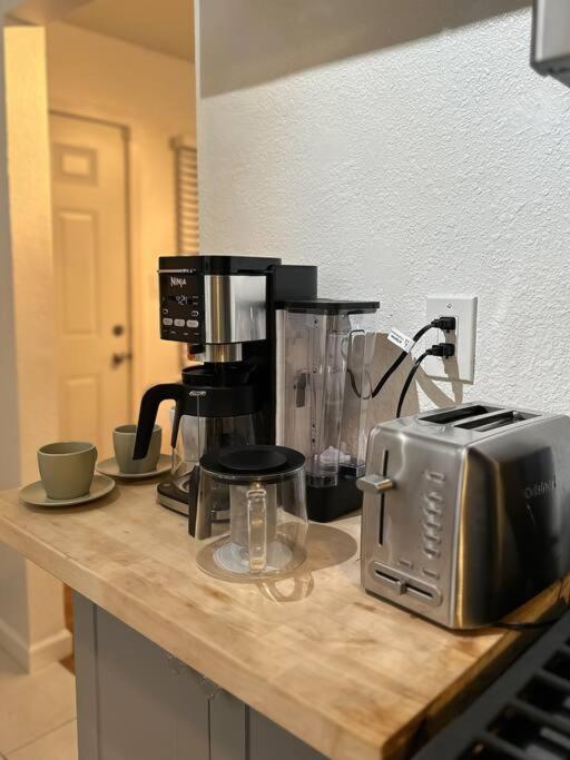 Modern Eclectic 1br By Downtown, Airport & * San Diego