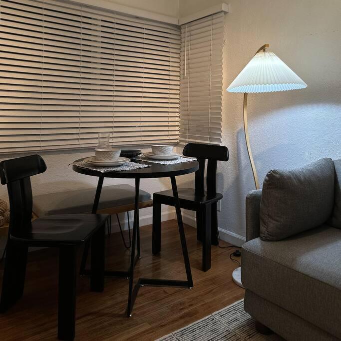 Modern Eclectic 1br By Downtown, Airport & * San Diego