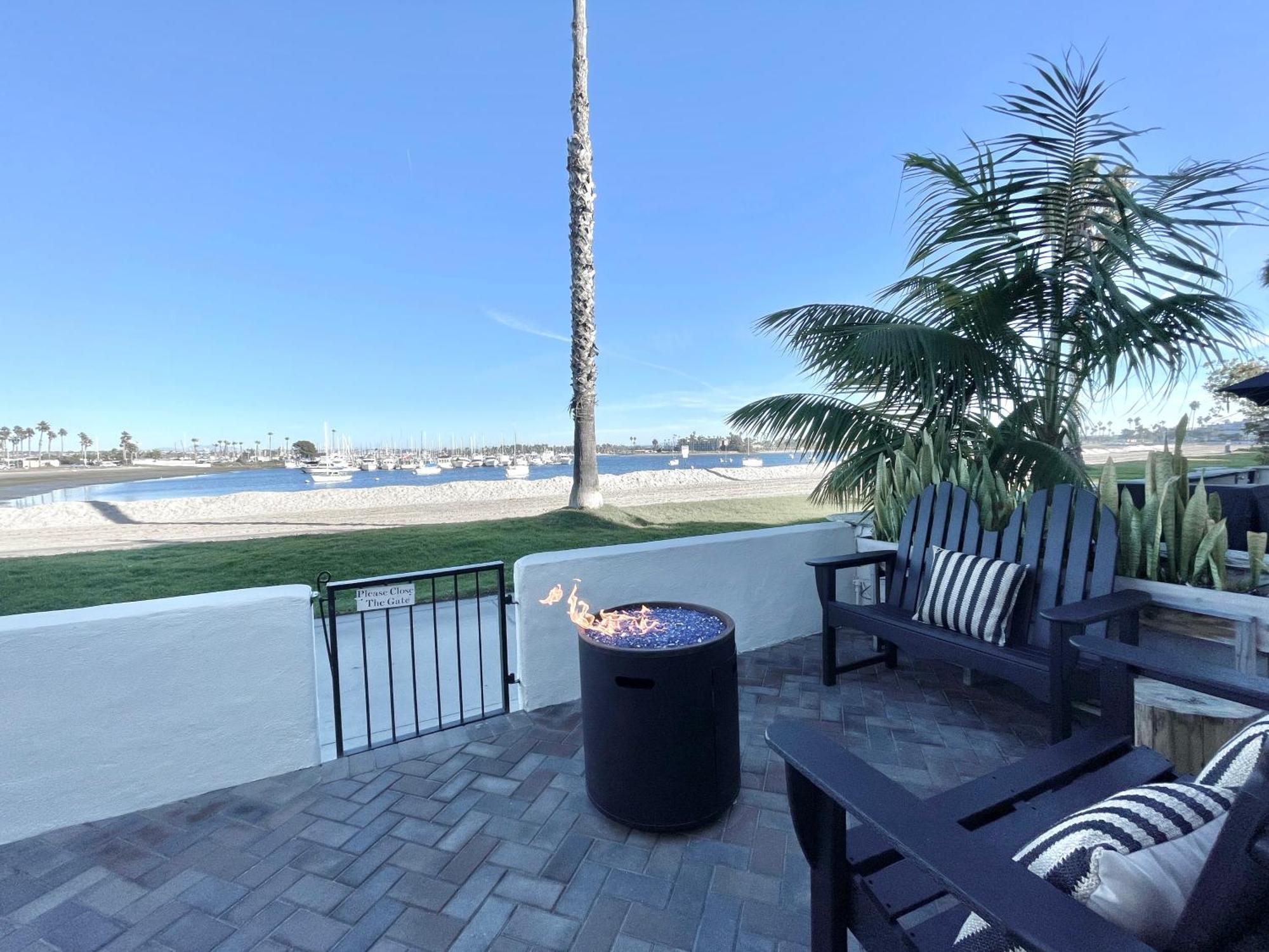 Villa Sunrise On The Bay