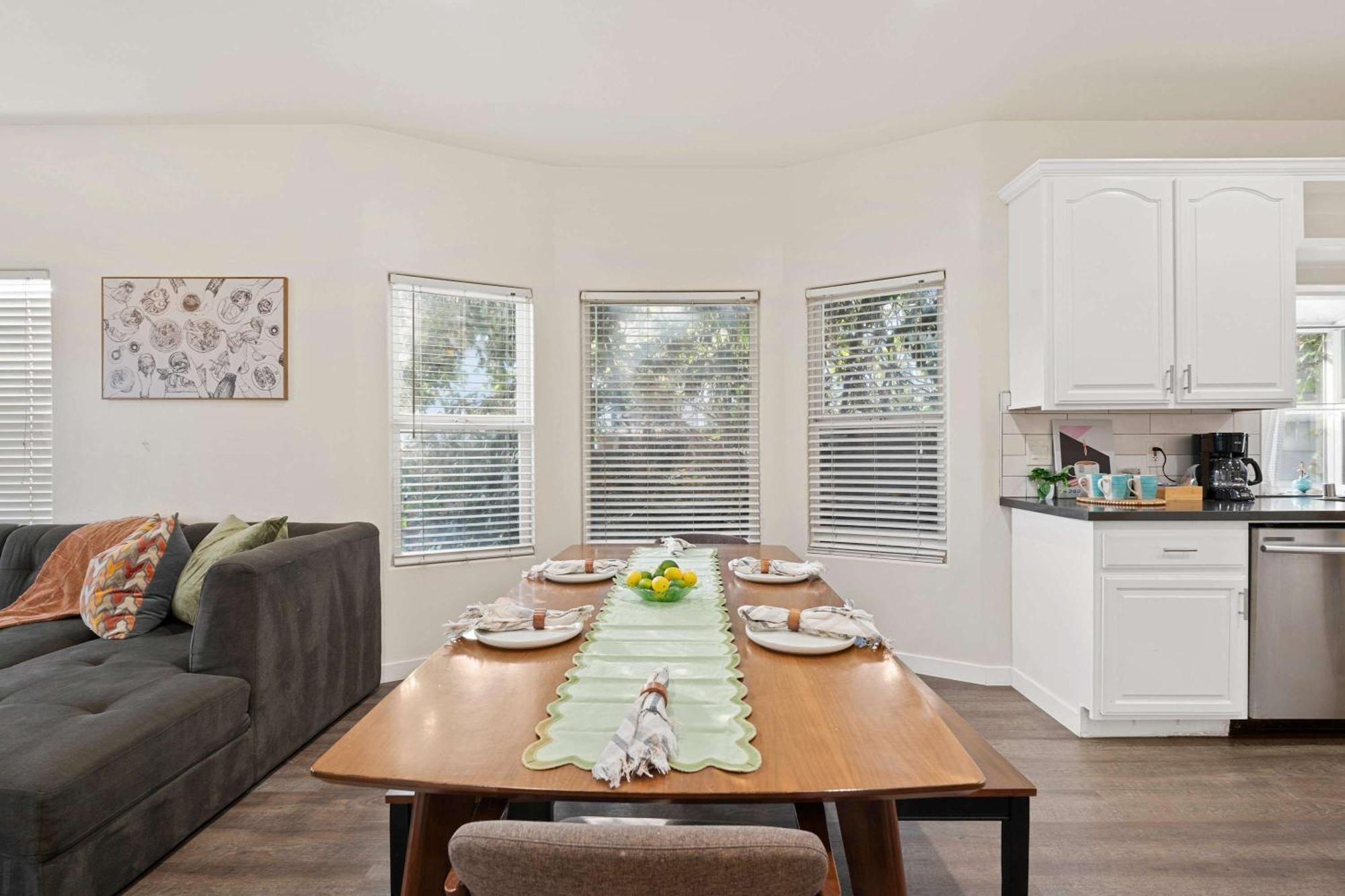 Holiday home Catch N' Relax On Nimitz- Minutes From The Harbor *
