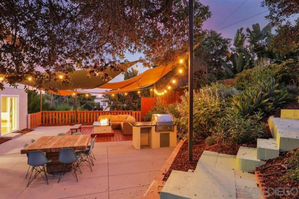 Holiday home Oasis With Hot Tub, Gym, Outdoor Theater, Huge Yard San Diego