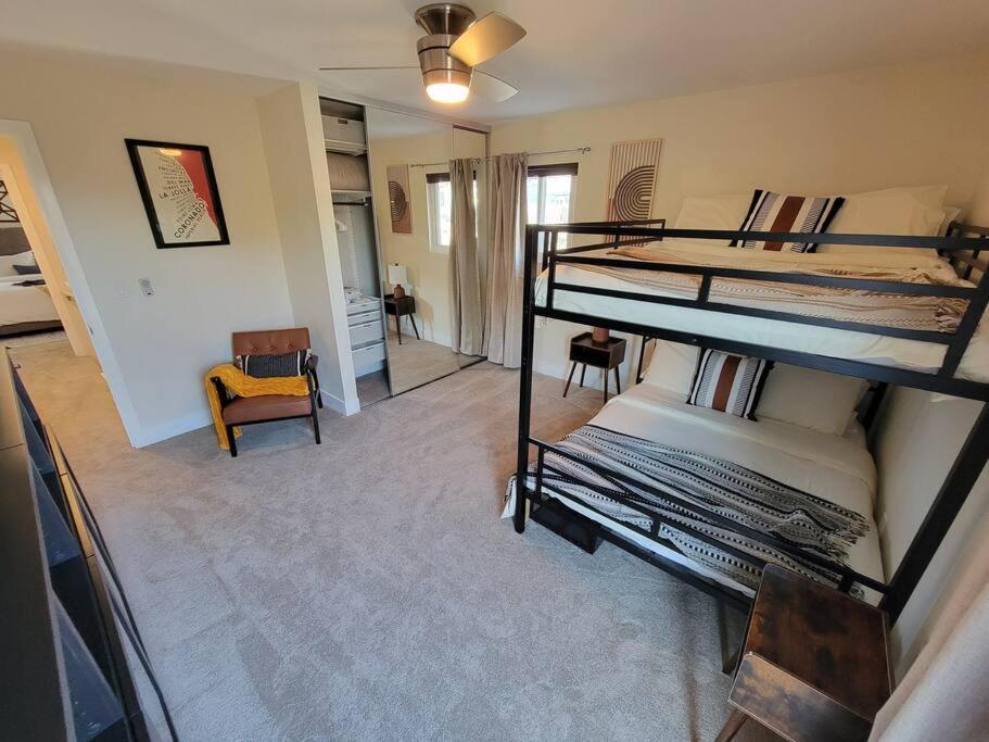 Oasis With Hot Tub, Gym, Outdoor Theater, Huge Yard * San Diego