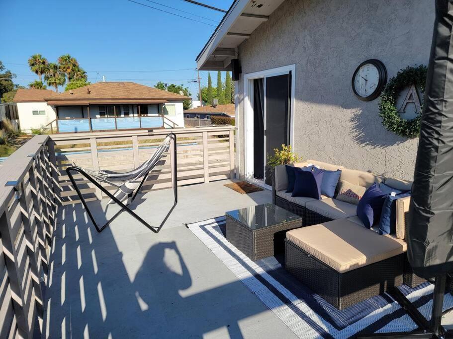 Oasis With Hot Tub, Gym, Outdoor Theater, Huge Yard San Diego