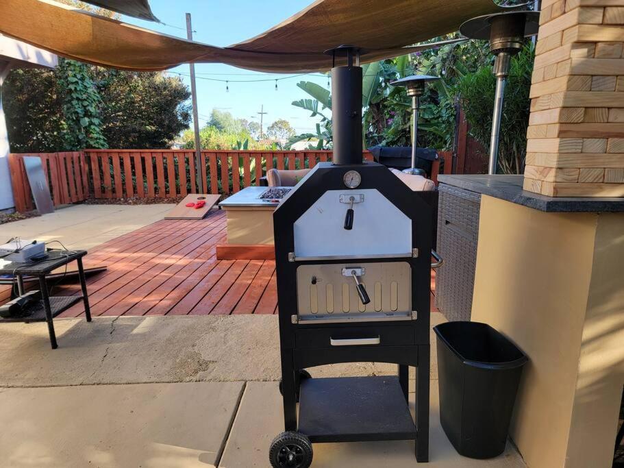 Oasis With Hot Tub, Gym, Outdoor Theater, Huge Yard * San Diego