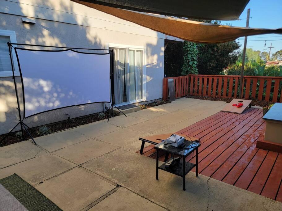 Holiday home Oasis With Hot Tub, Gym, Outdoor Theater, Huge Yard