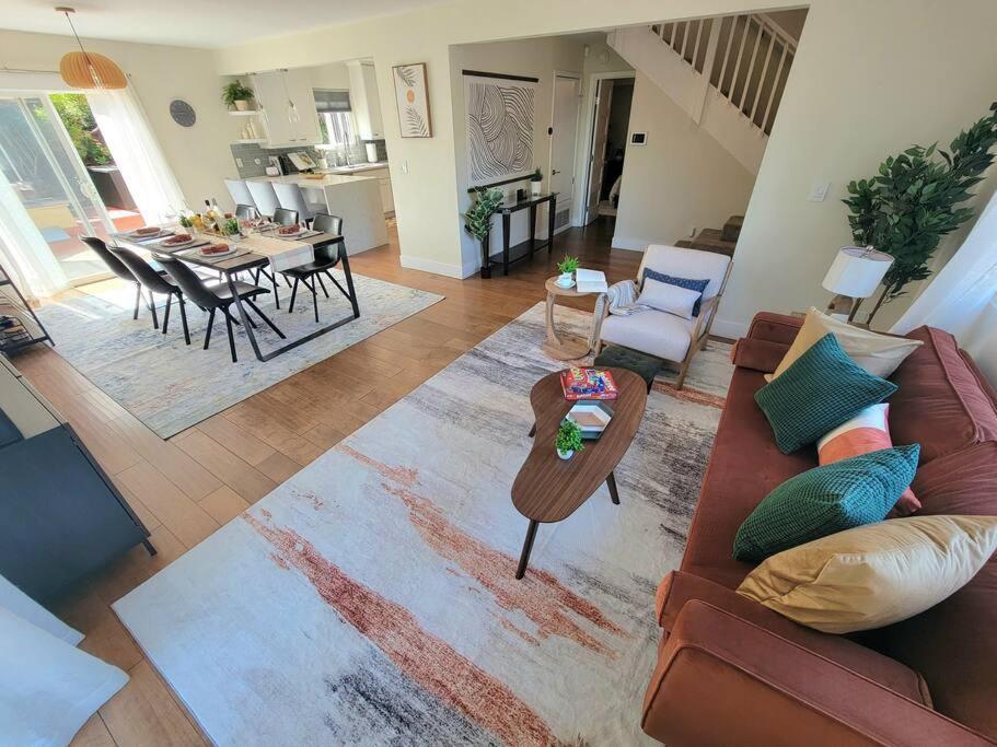 Oasis With Hot Tub, Gym, Outdoor Theater, Huge Yard San Diego