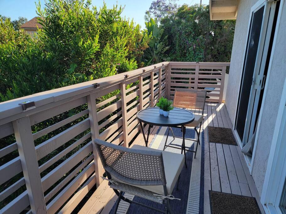 Oasis With Hot Tub, Gym, Outdoor Theater, Huge Yard Holiday home