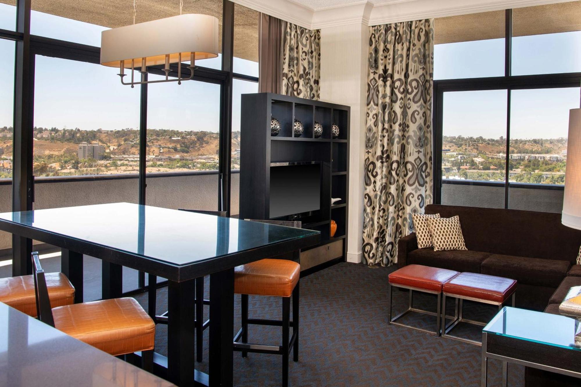 Sheraton Mission Valley 4*