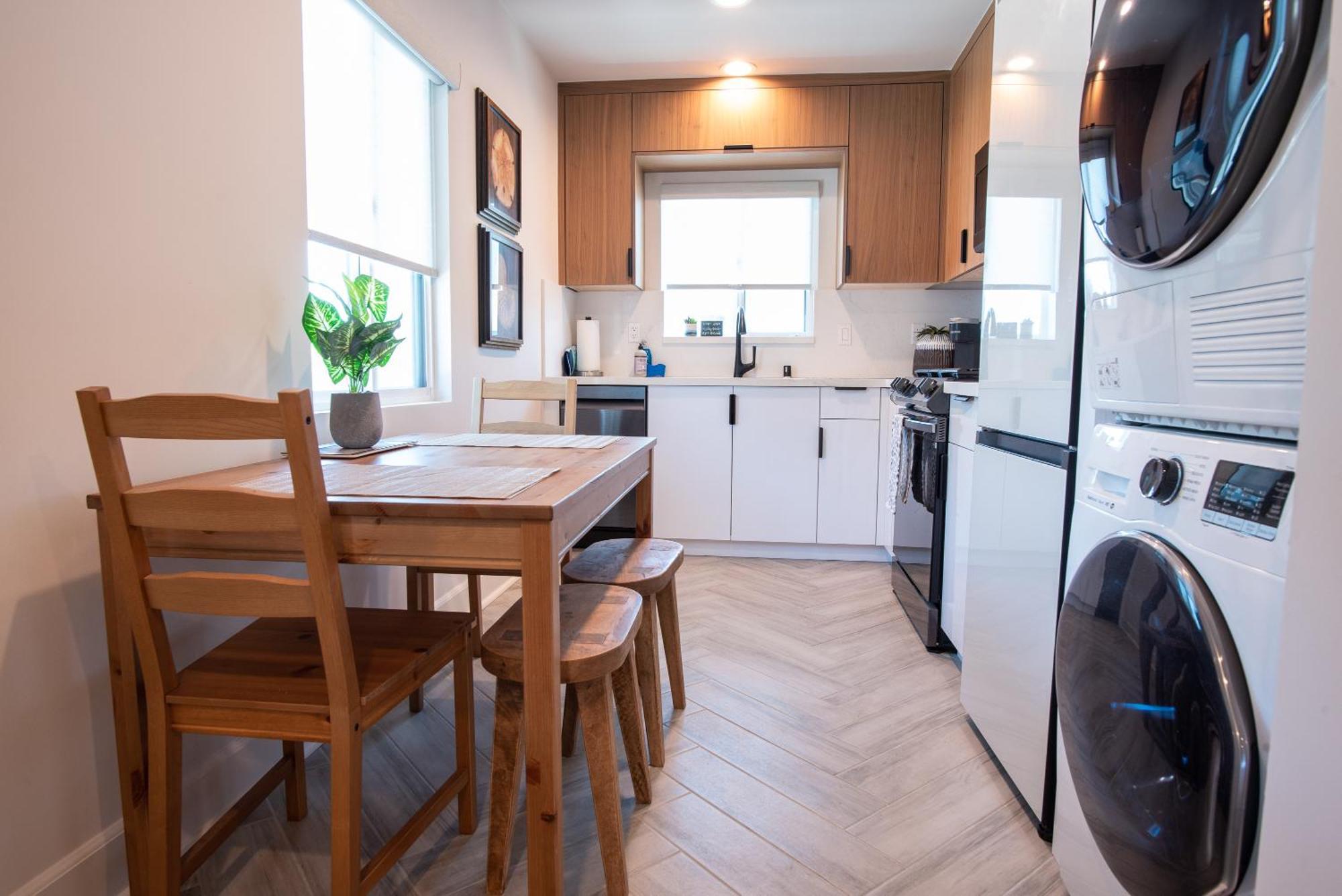 5bd Family, Event Friendly 4plex Steps2beach Apartment