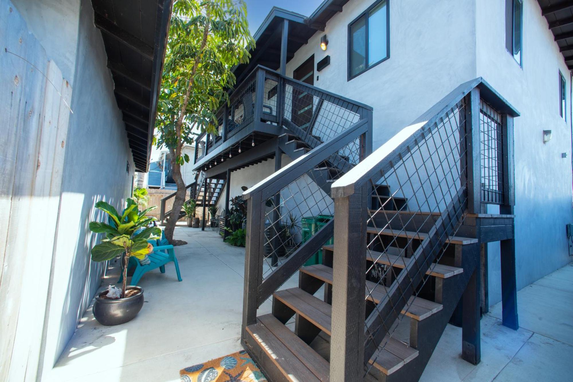 5bd Family, Event Friendly 4plex Steps2beach Apartment *