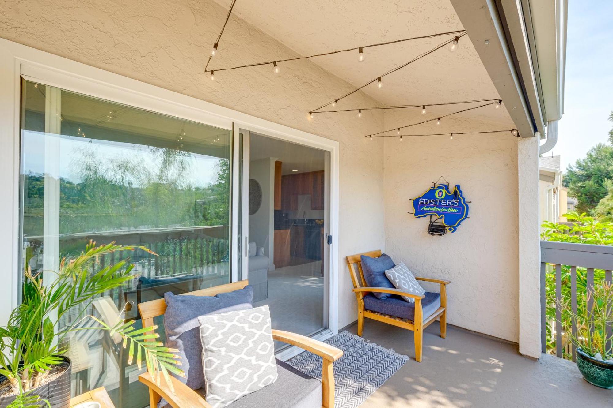 With Pool Access About 2 Mi To Beach! Apartment