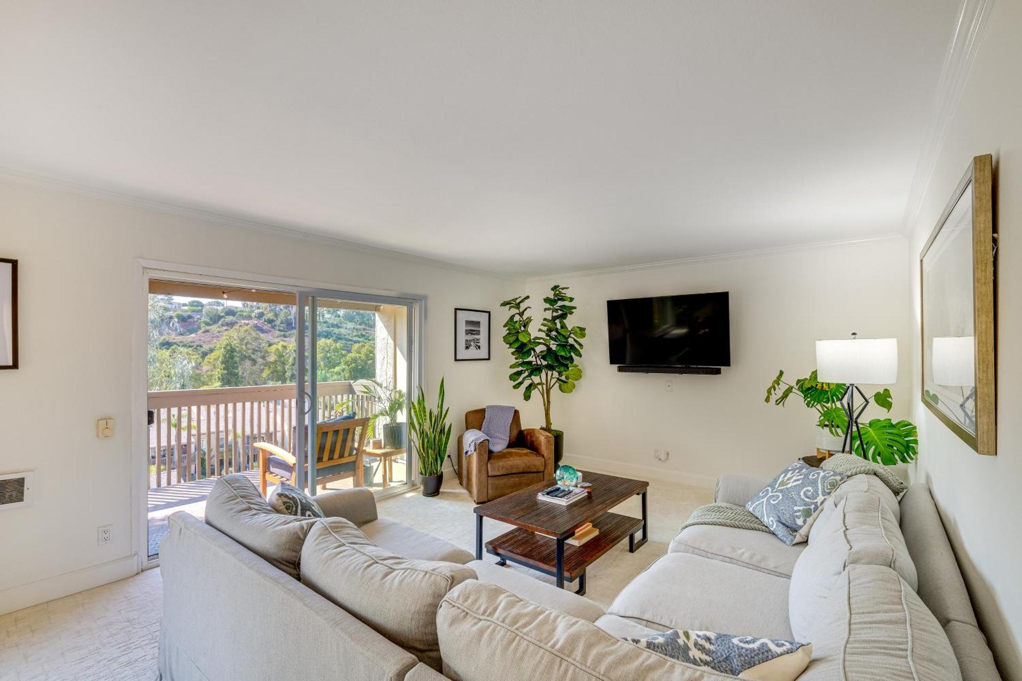 Apartment With Pool Access About 2 Mi To Beach! San Diego