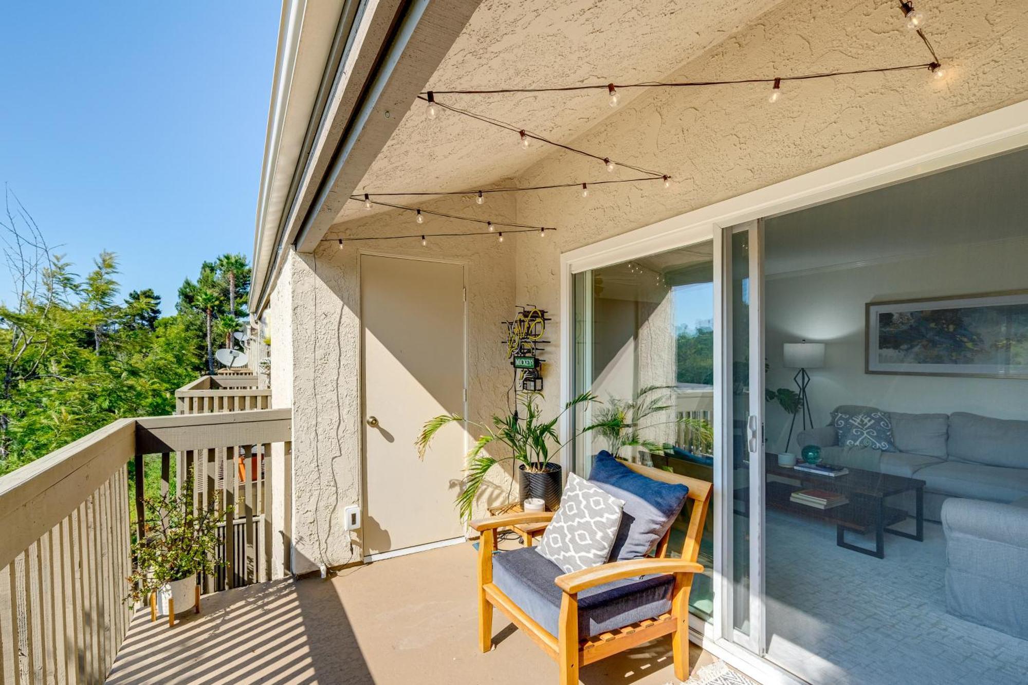 Apartment With Pool Access About 2 Mi To Beach! *