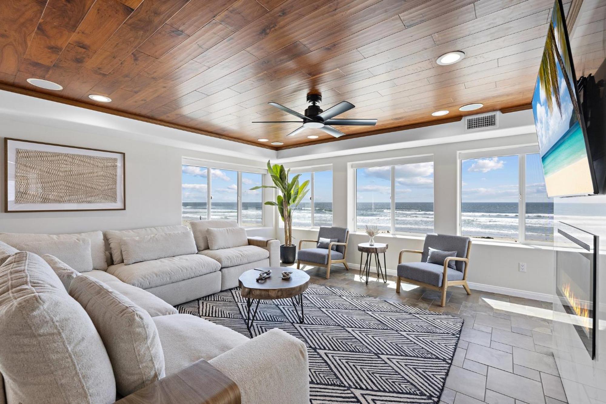 B5130 Bluewater Oceanfront 2 North * San Diego