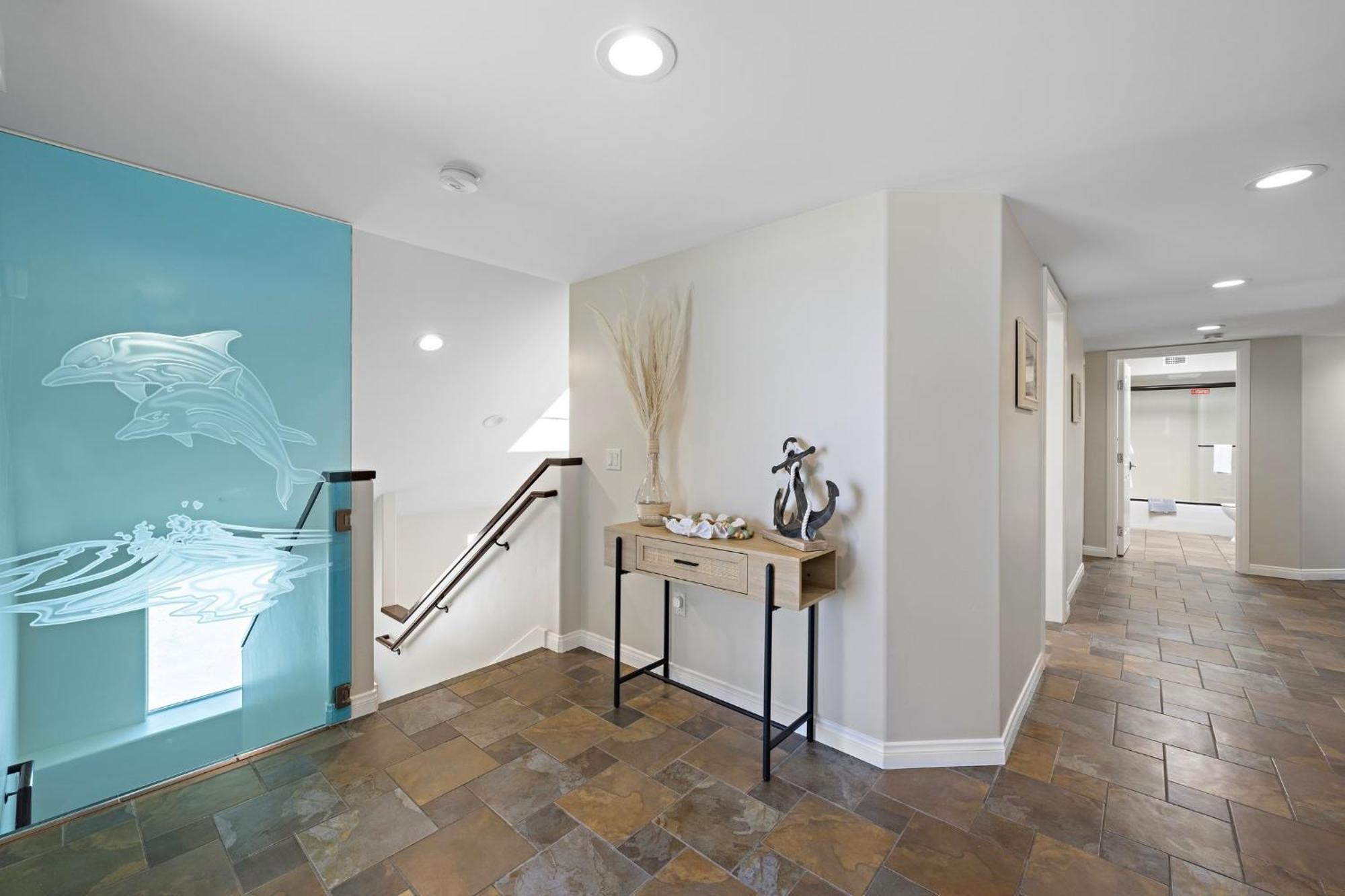 B5130 Bluewater Oceanfront 2 North Apartment *