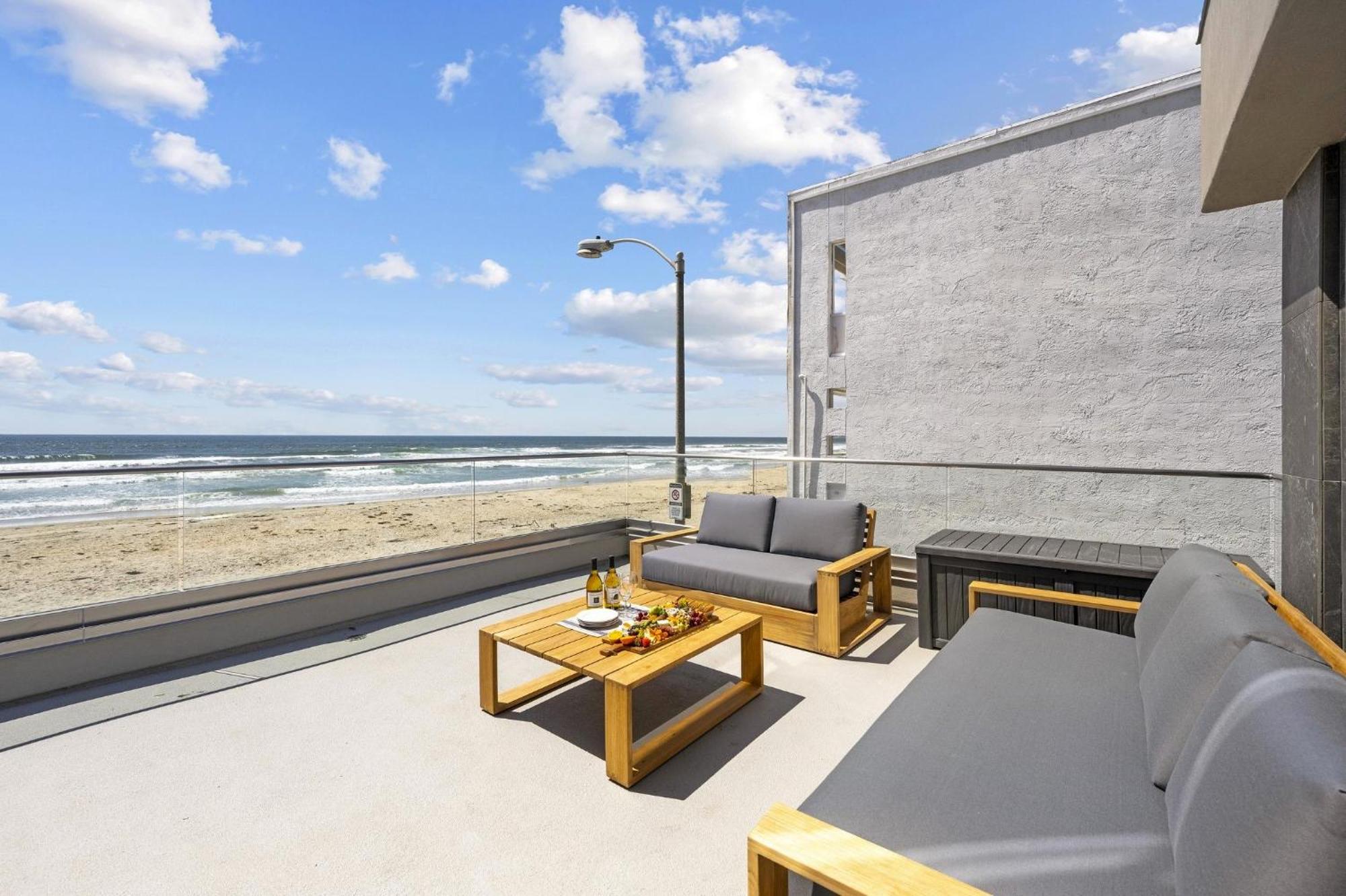 B5130 Bluewater Oceanfront 2 North Apartment *