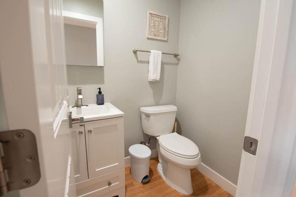 Holiday home New! Pt Loma Paradise: Remodel - Pool - Game - Wow! *