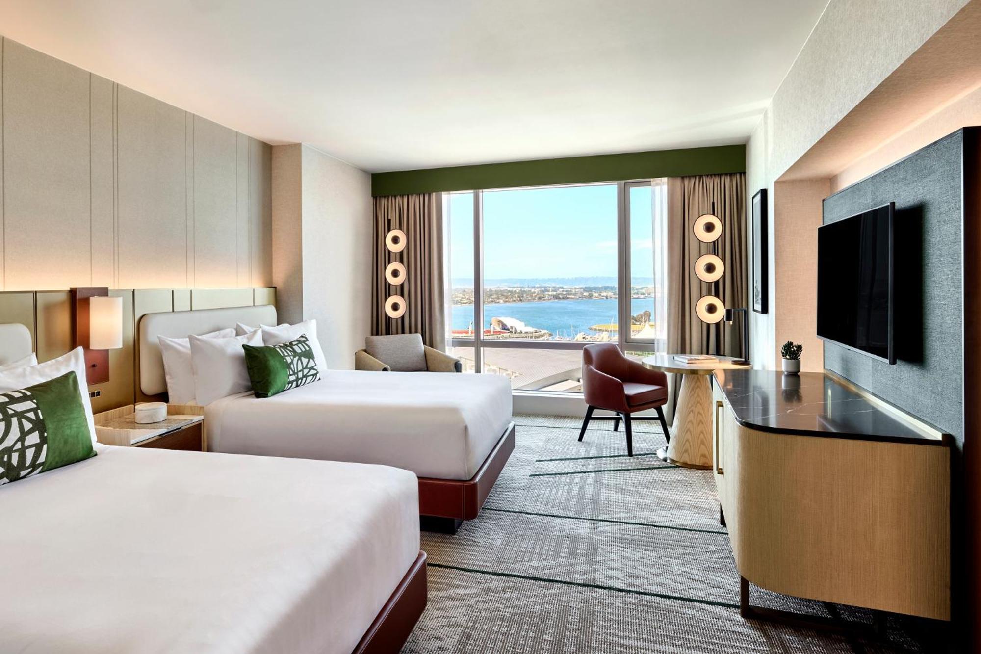 Omni Hotel 4*