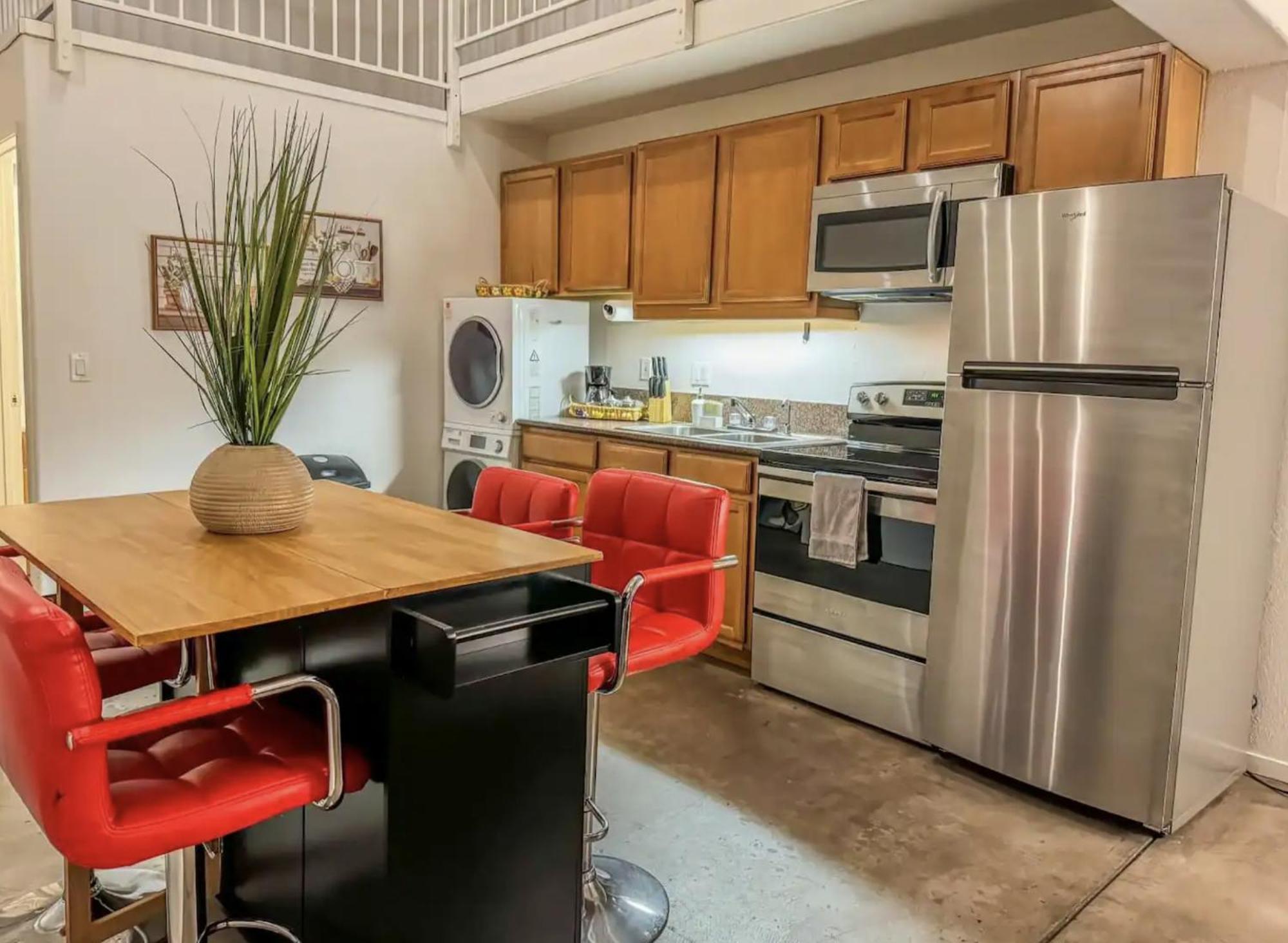 Little Italy Modern Lofts 3*