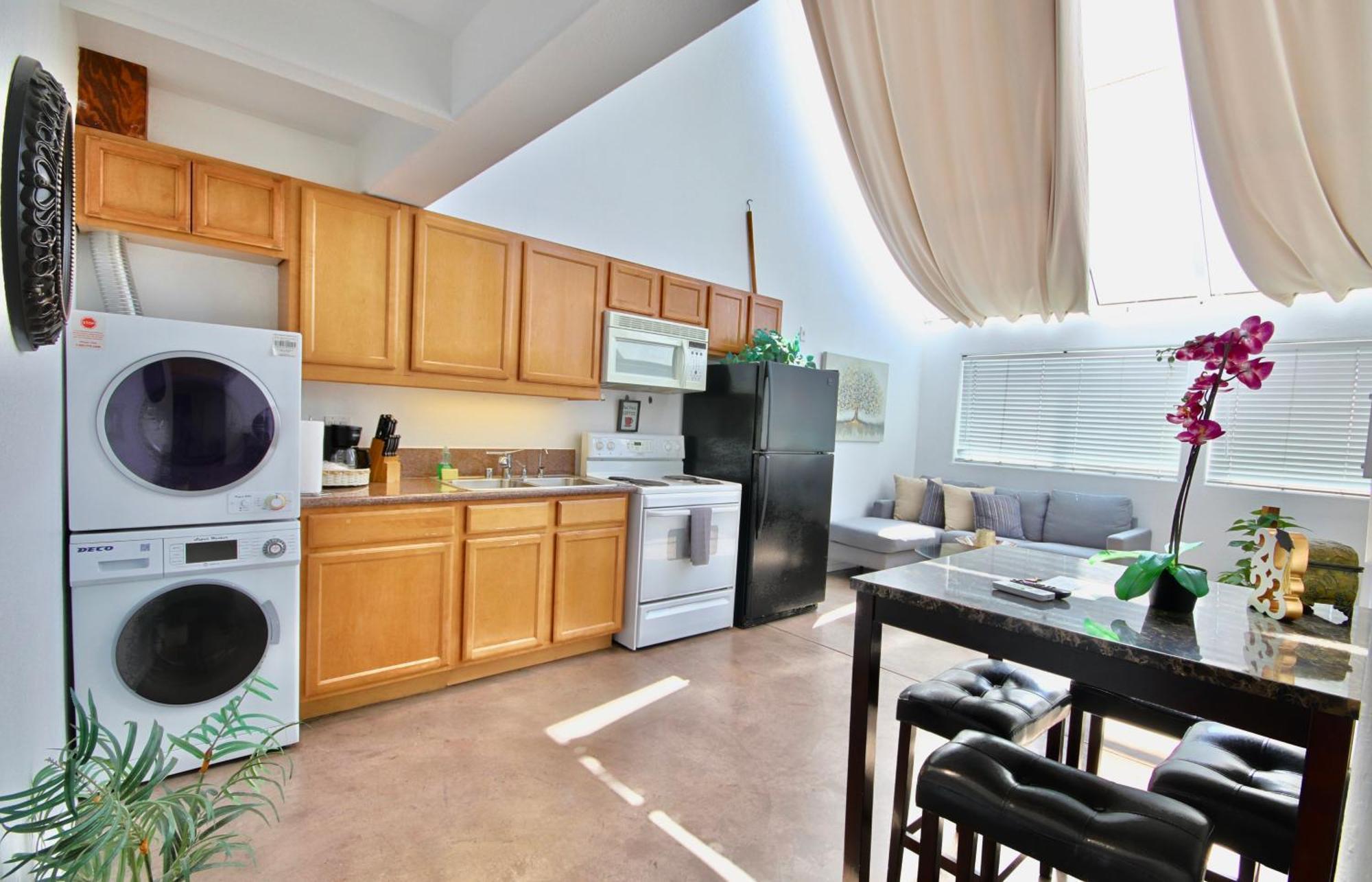 Little Italy Modern Lofts 3*