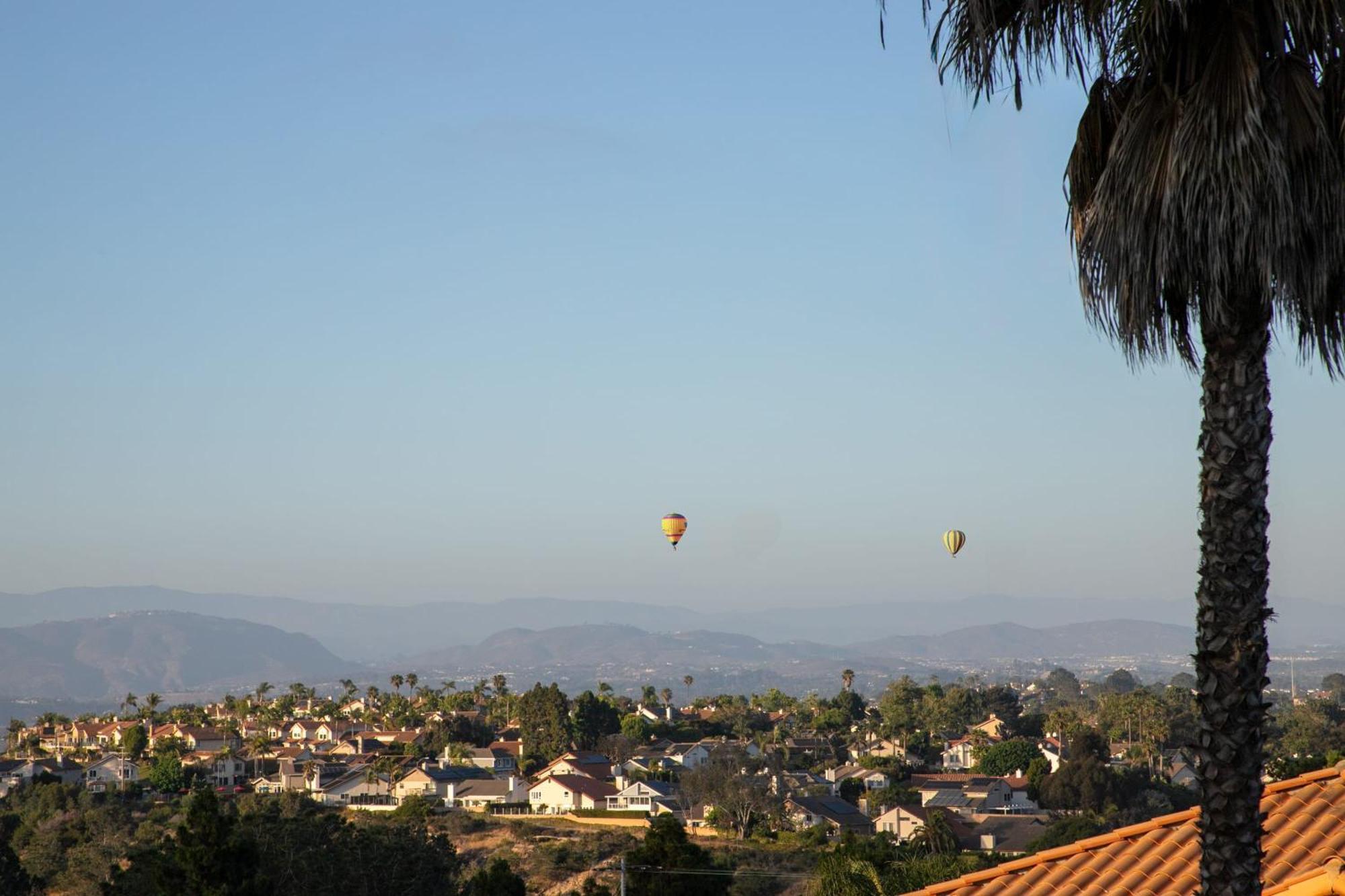 Del Mar Elegant Haven With Mountain Vistas