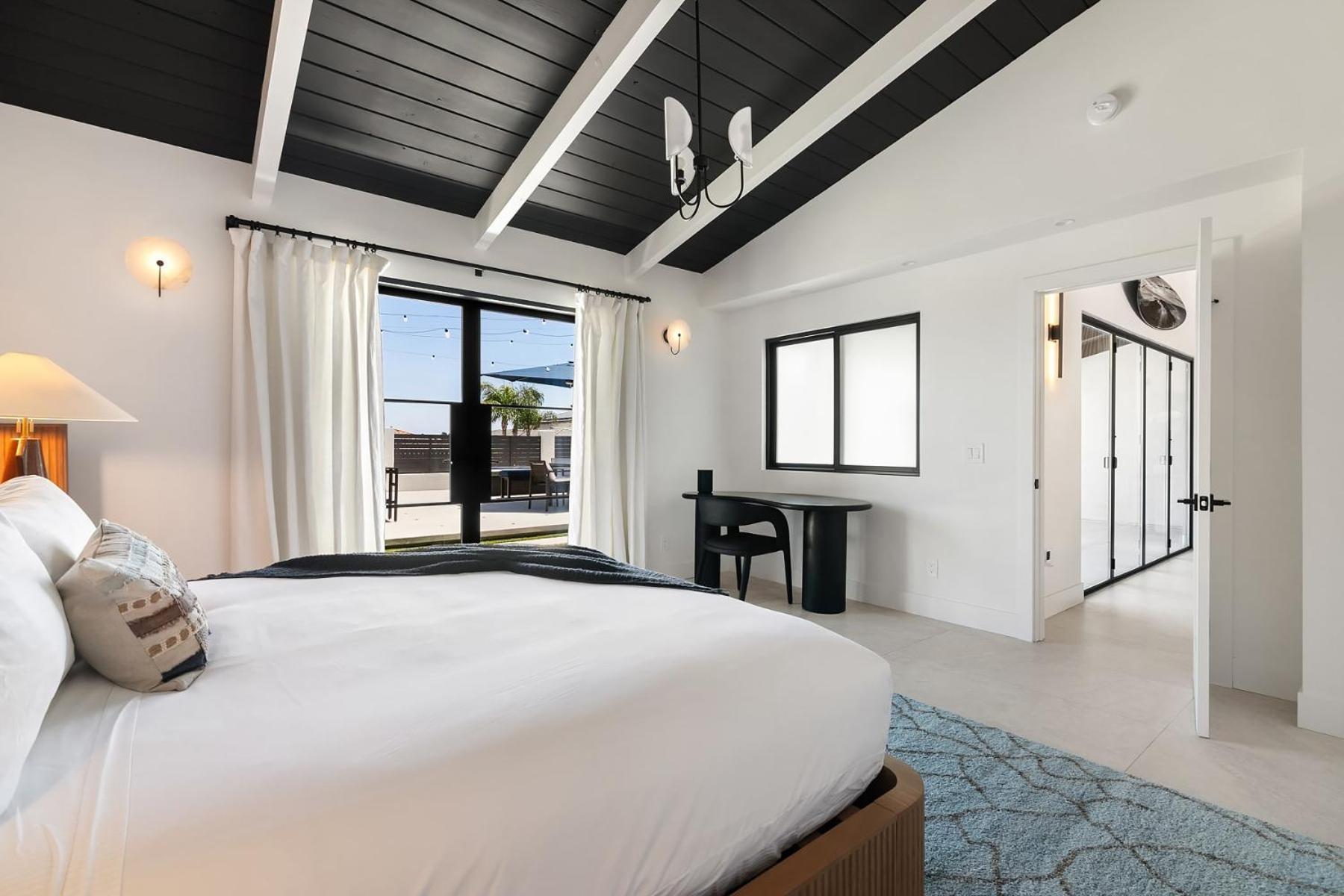 Holiday home Del Mar Elegant Haven With Mountain Vistas