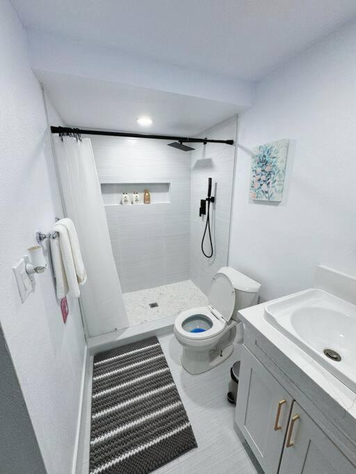 Beautiful House In Mira Mesa Villa *