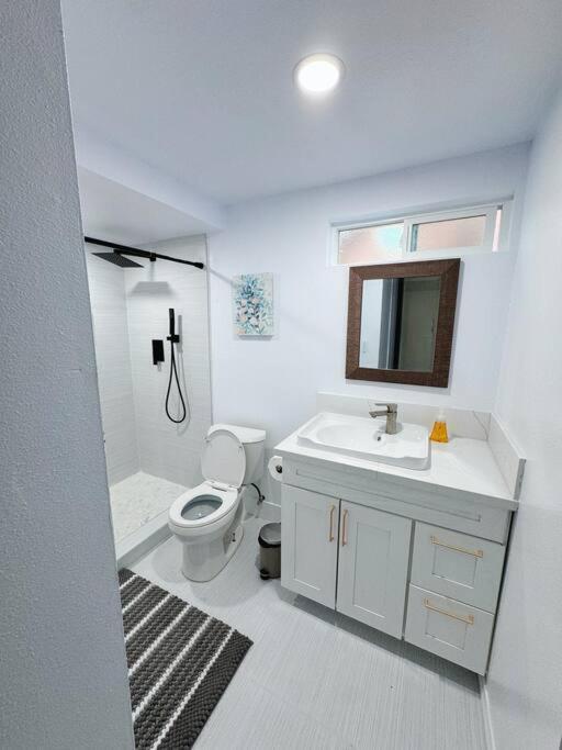 Beautiful House In Mira Mesa Villa