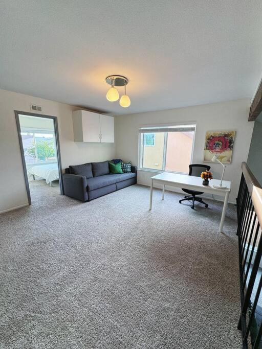 Beautiful House In Mira Mesa * San Diego